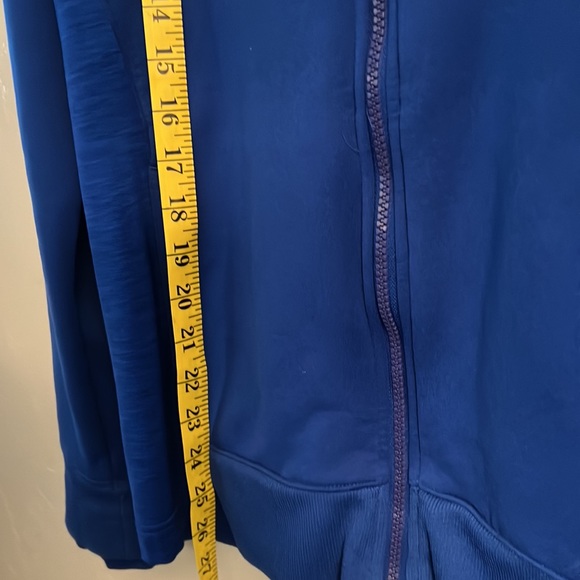 Large royal blue hooded Uber armour running sweatshirt with thumb holes - Picture 6 of 6